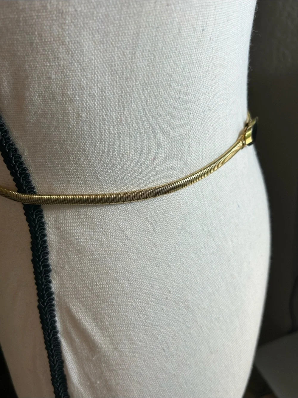 Vintage Gold-tone Snake Chain Waist Belt Heart Shaped Clasp 24